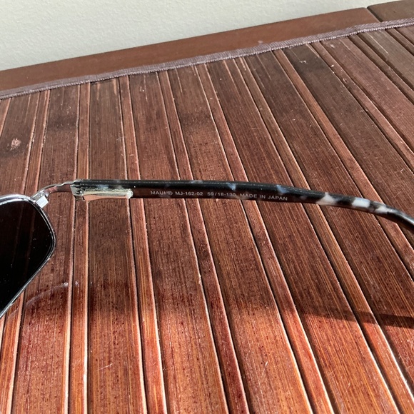 Maui Jim Kahuna Polarized Sunglasses. - Picture 5 of 8